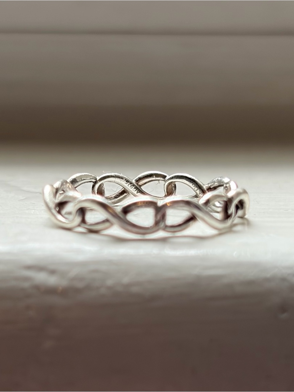 Great Condition Tiffany & Co. Sterling Silver Intertwined Infinity Ring Size 5.5